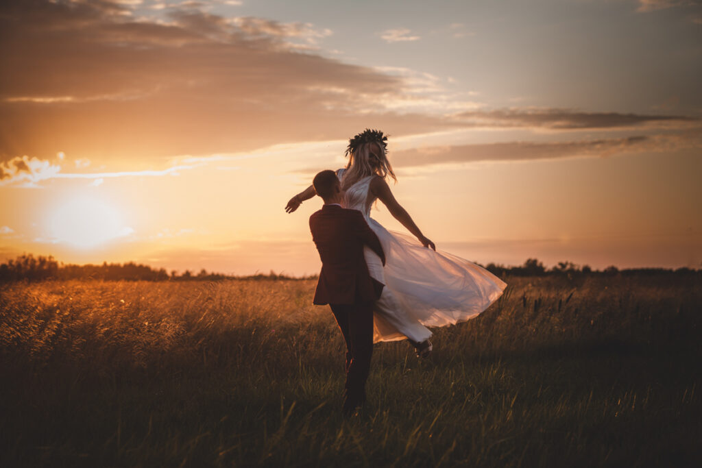 parim pulmafotograaf, pulmapildid, maaris tölp, puust