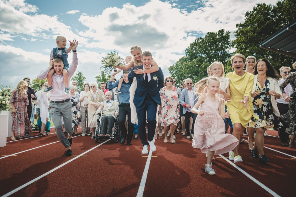 parim pulmafotograaf, pulmapildid, maaris tölp, puust